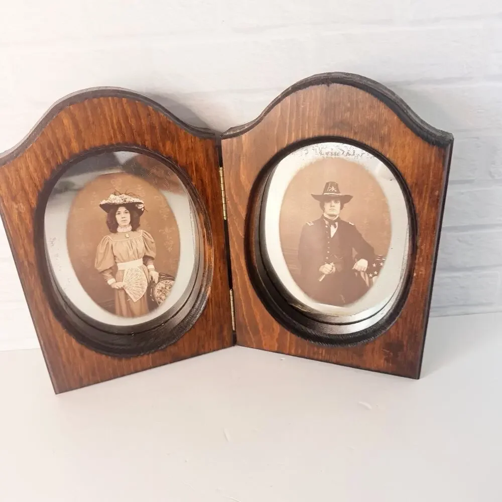 Vintage 5x7 Wooden Double Photo Frame with Mirrored Oval Photos Etched